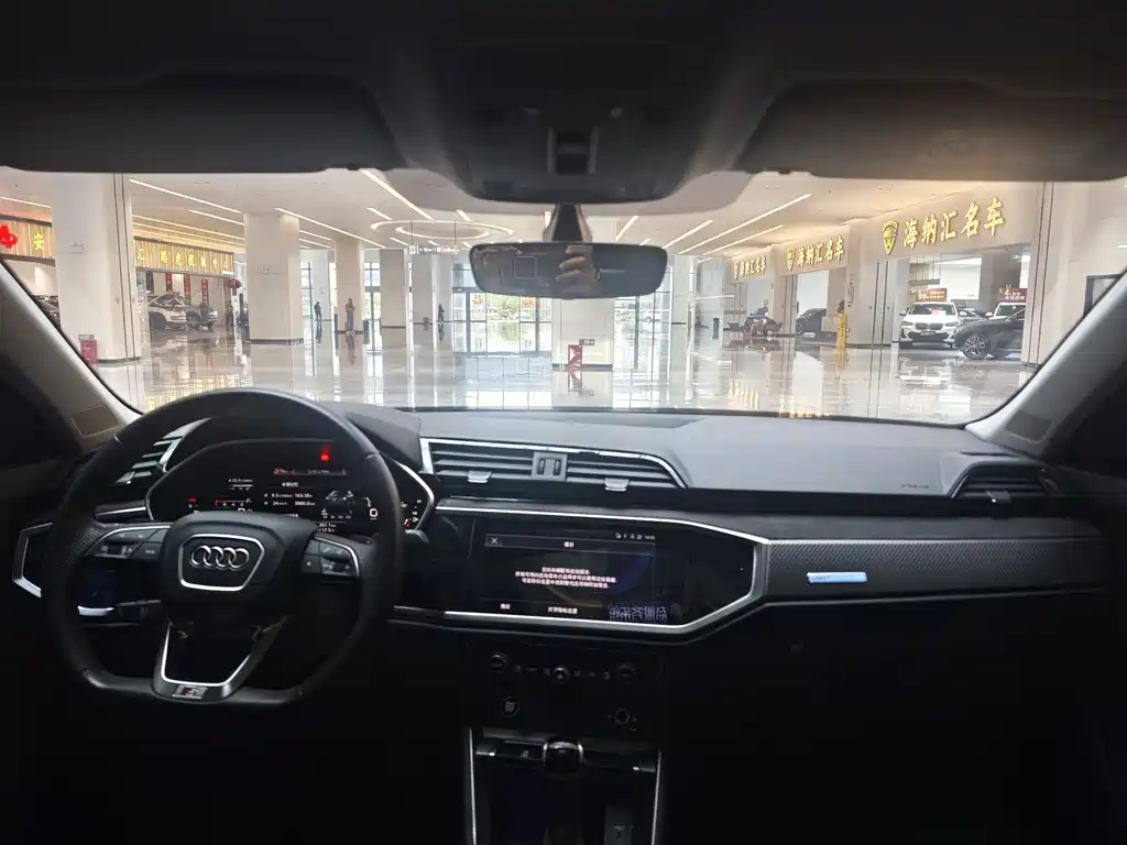 Audi Q3 Sportback 2023 — фото 9
