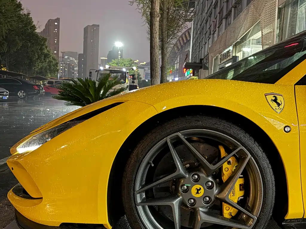 Ferrari F8 2022 — фото 5