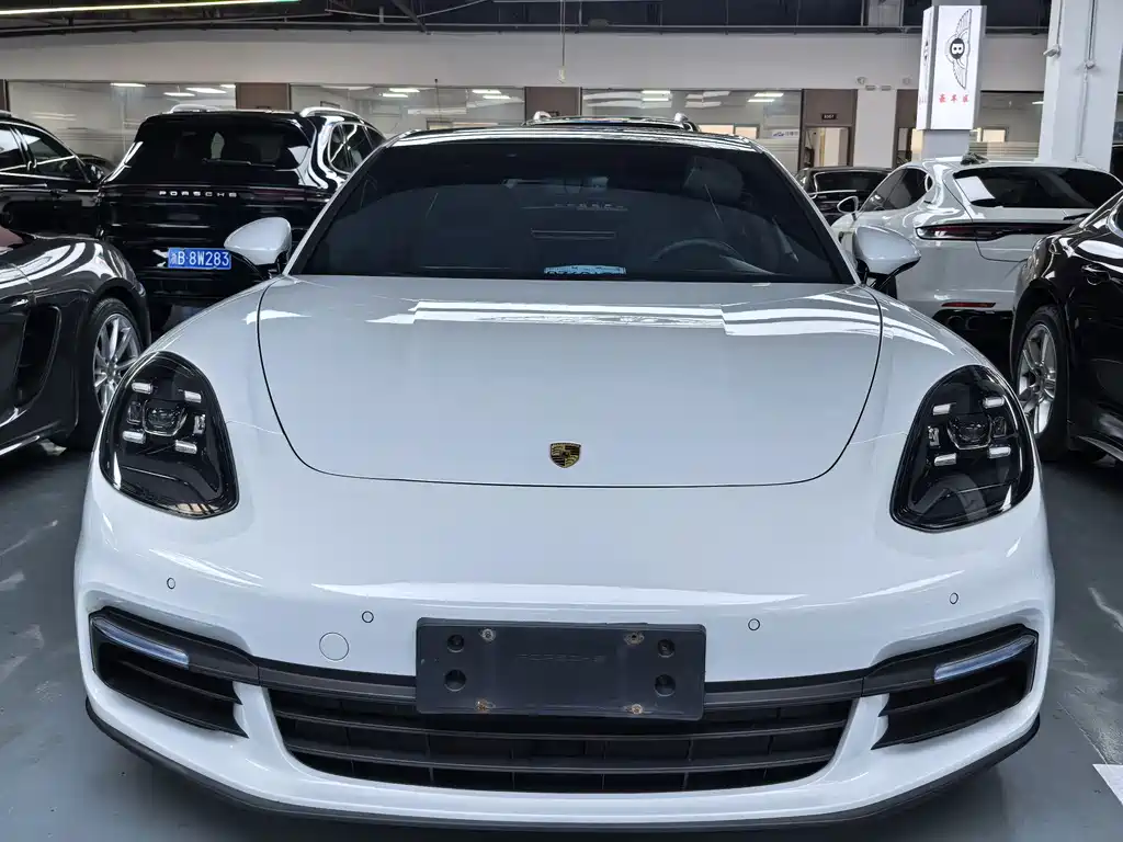 Porsche Panamera 2017 — фото 2