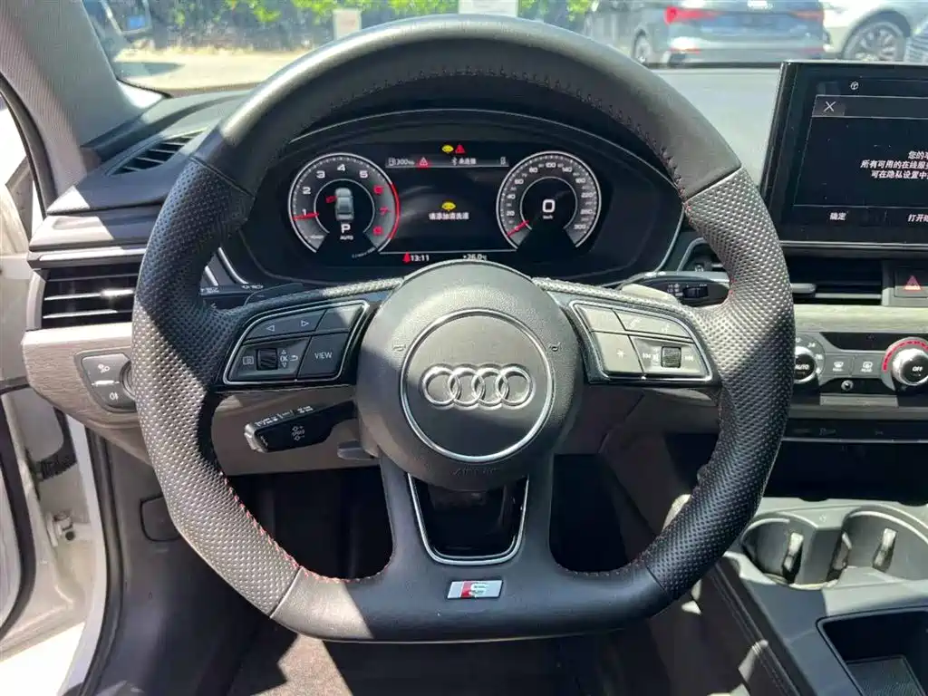 Audi A4L 2022 — фото 10