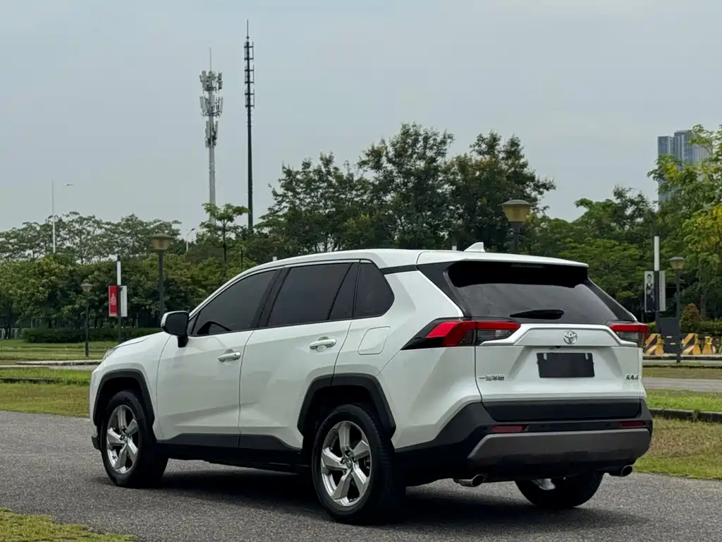 Toyota RAV4 2023