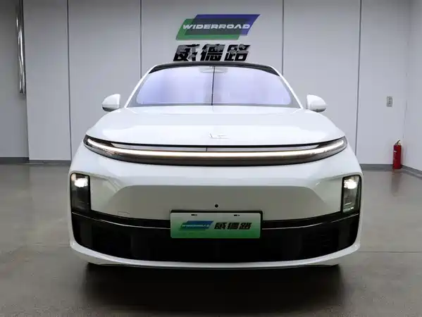 Li Auto L7 2025