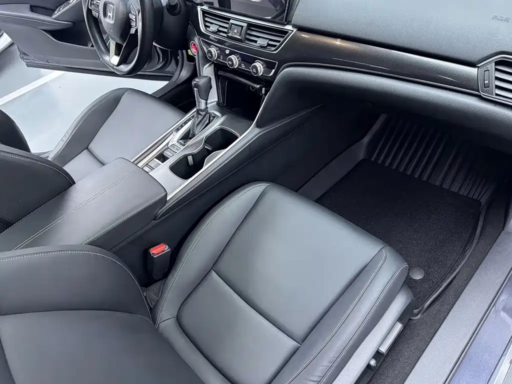 Honda Accord 2022 — фото 12
