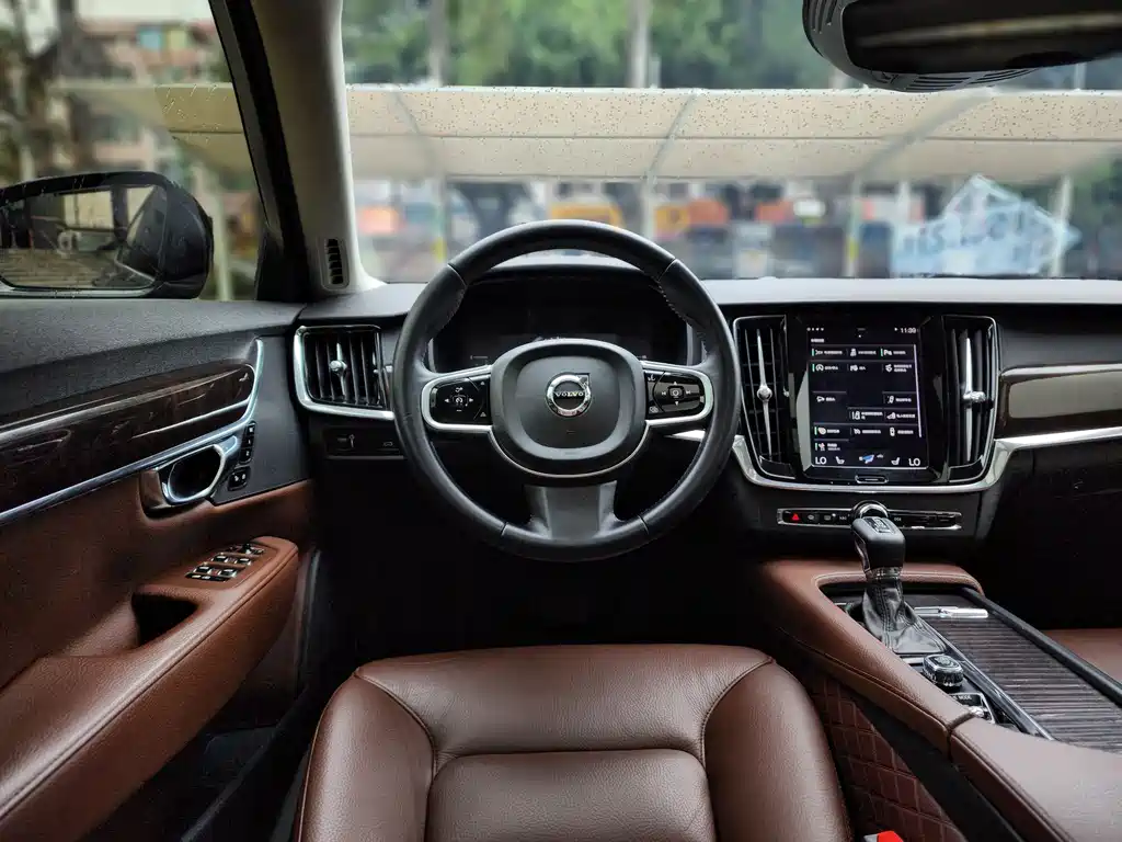 Volvo S90 2018 — фото 10