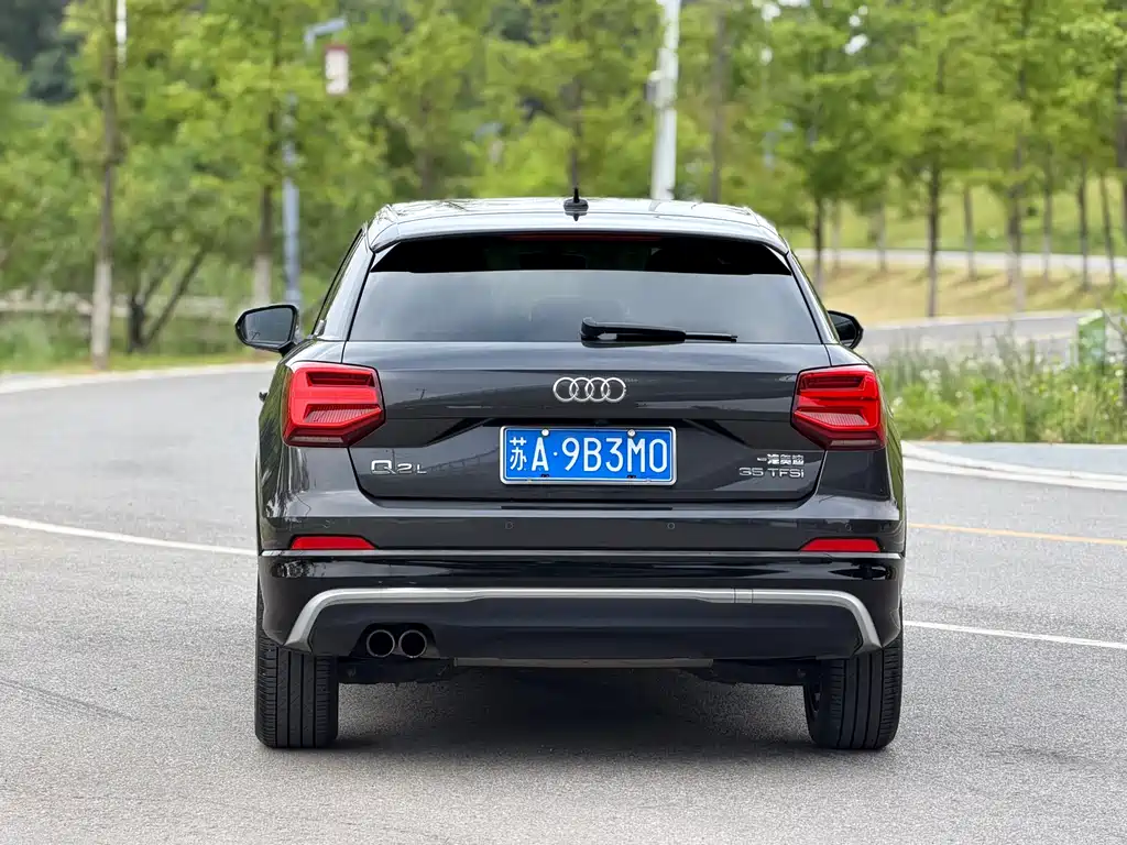 Audi Q2L 2019 — фото 13
