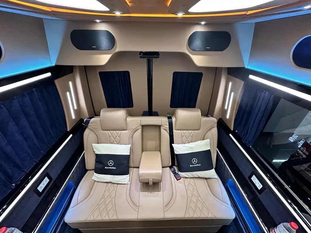 Mercedes-Benz Sprinter 2018 — фото 15