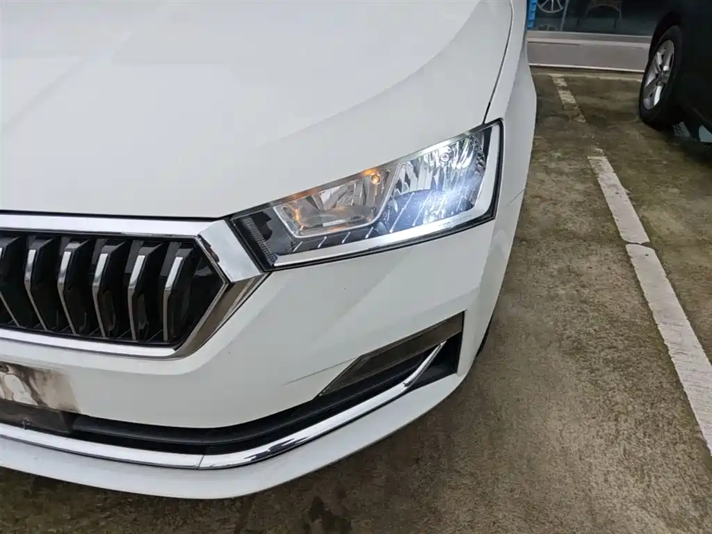 Skoda Rapid 2021 — фото 24