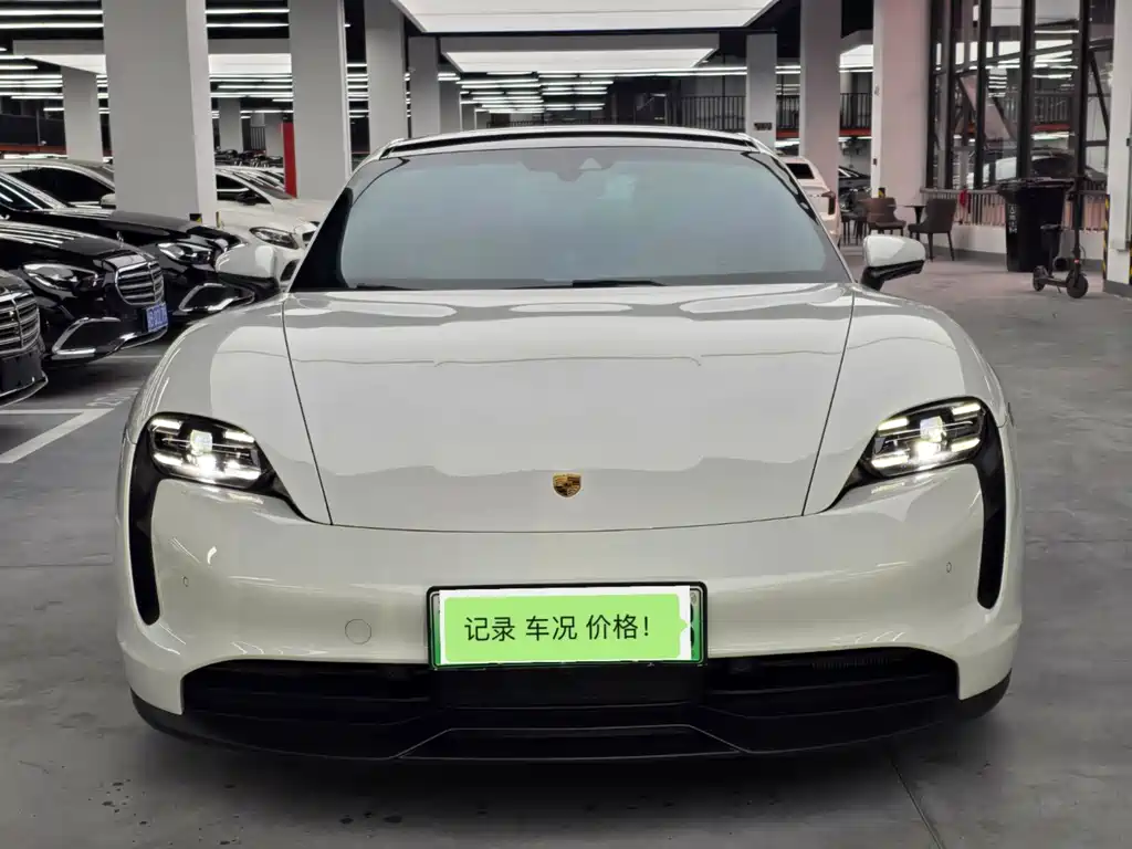 Porsche Taycan 2020