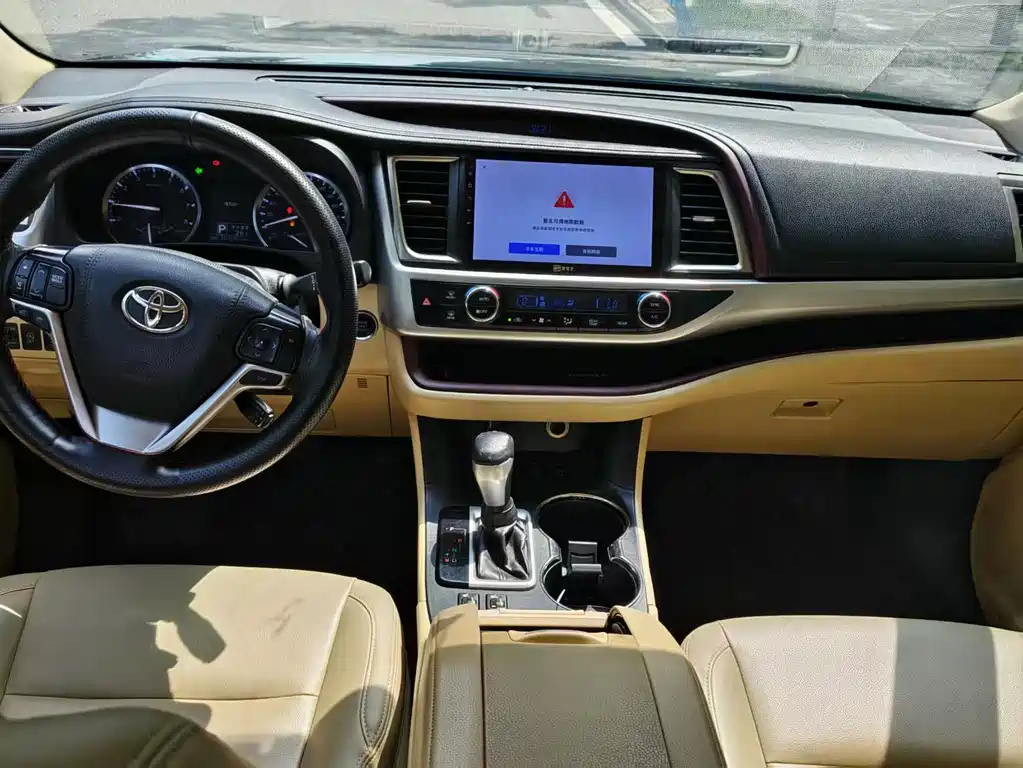 Toyota Highlander 2015 — фото 5
