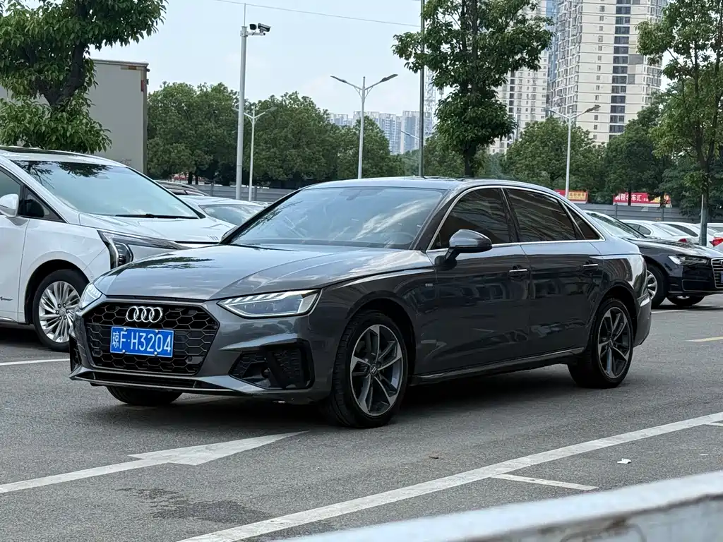 Audi A4L 2021