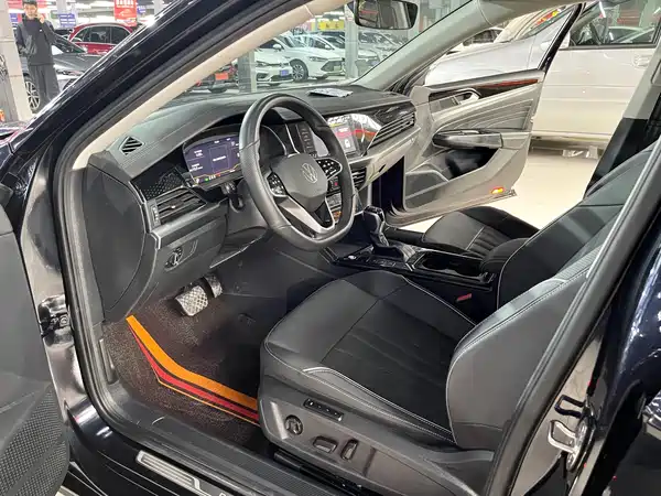 Volkswagen Passat 2024