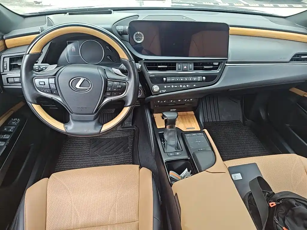 Lexus ES 2022 — фото 14