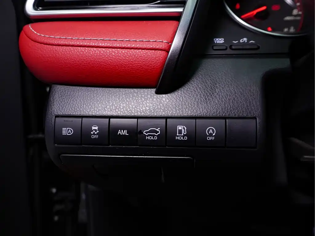 Toyota Camry 2020 — фото 9