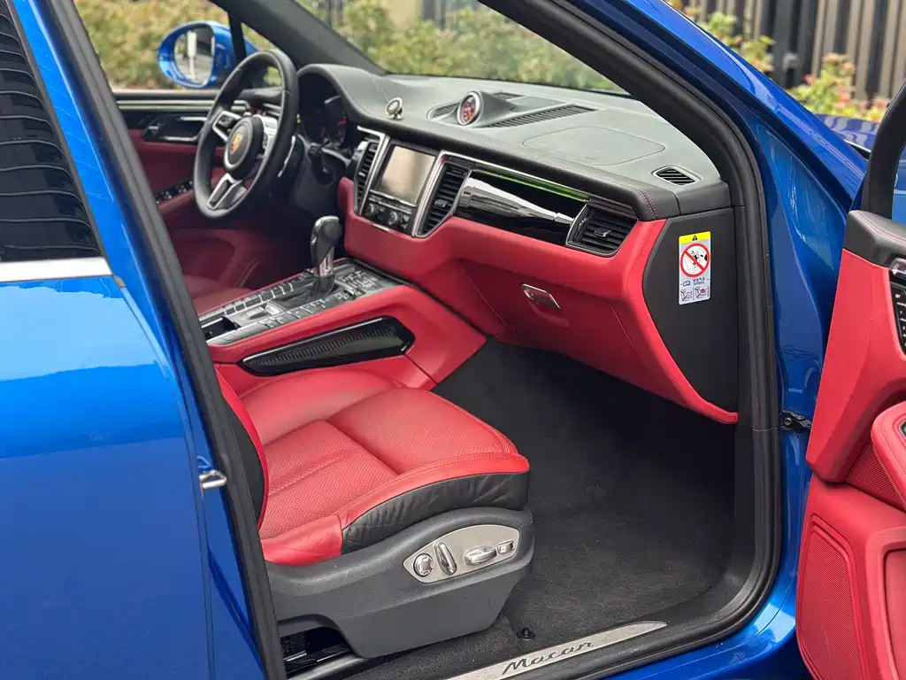 Porsche Macan 2015 — фото 12