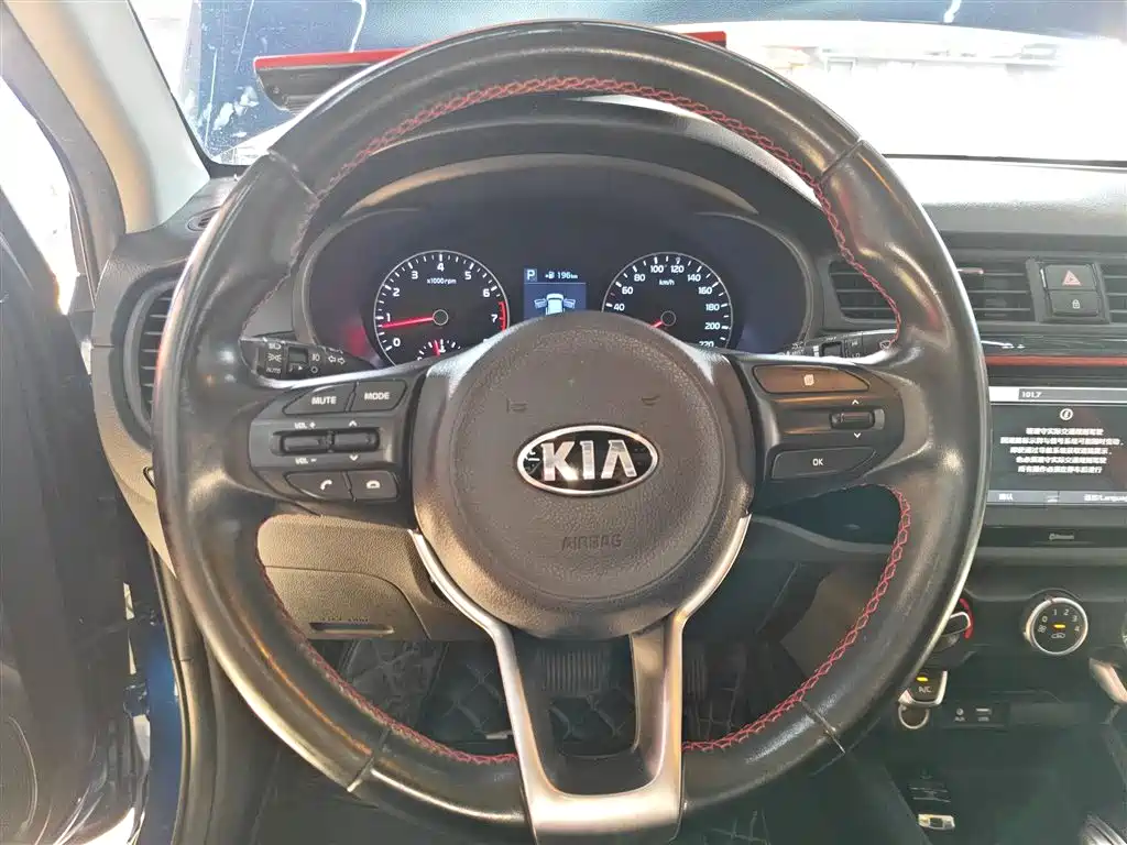 Kia KX Cross 2019 — фото 4