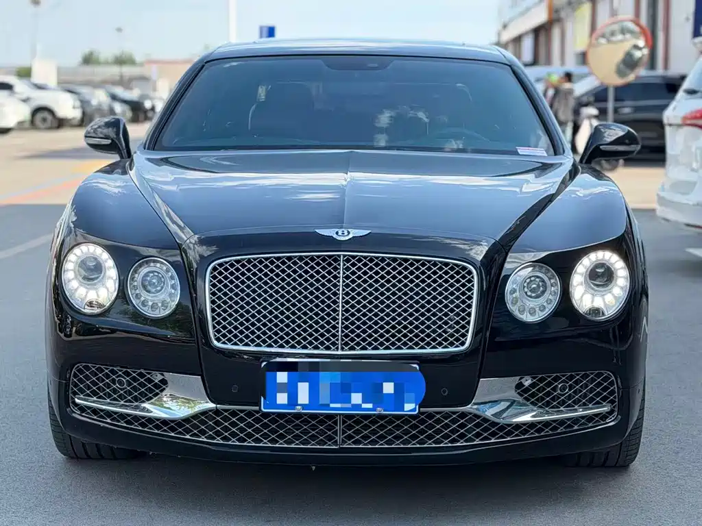 Bentley Flying Spur 2015 — фото 2