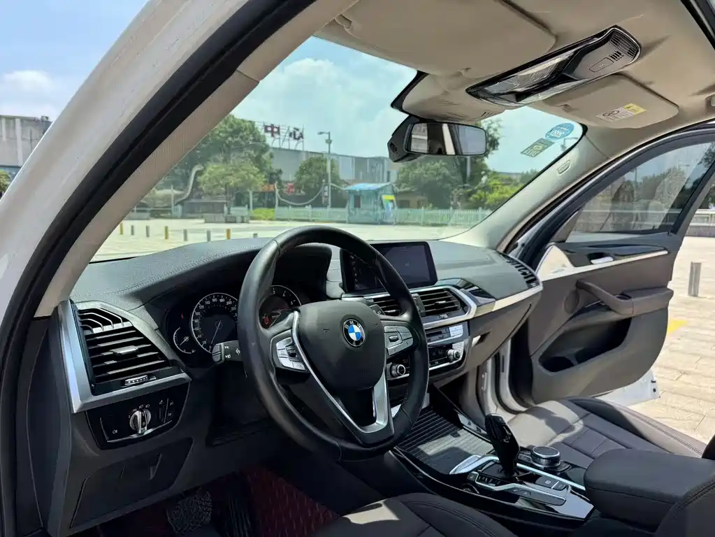 BMW X3 2019 — фото 11