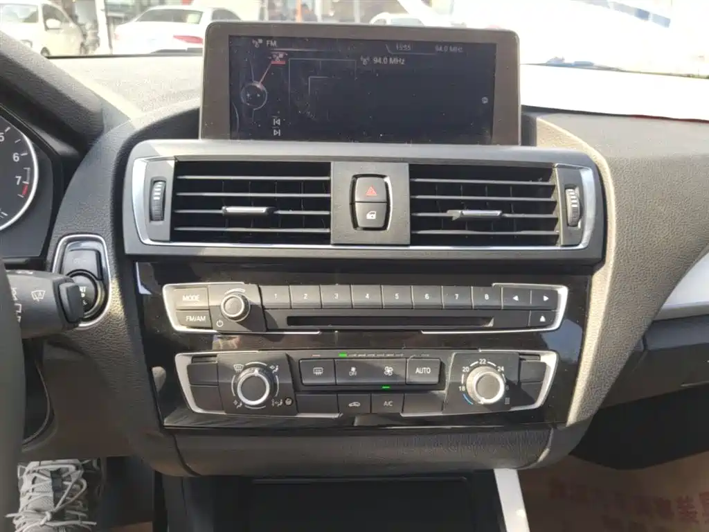 BMW 1 Series 2015 — фото 13