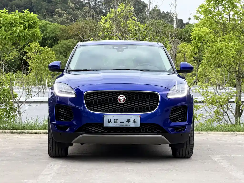 Jaguar E-PACE 2020 — фото 2