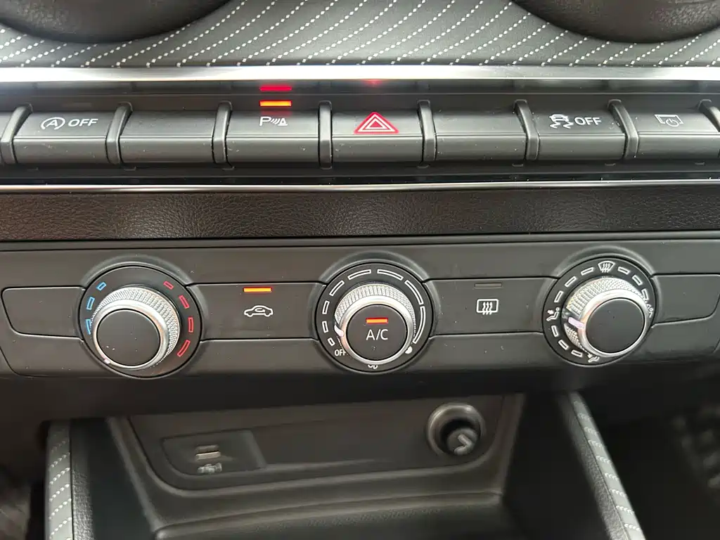 Audi Q2L 2023 — фото 37