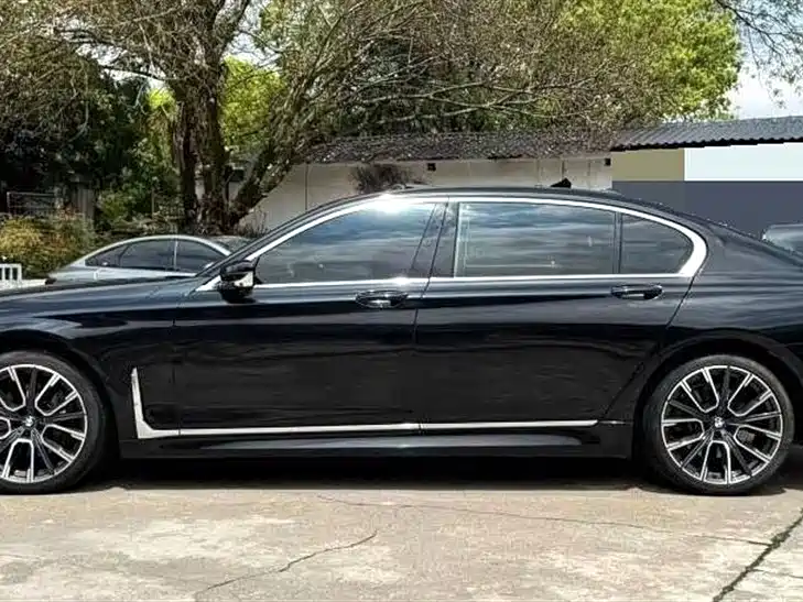 BMW 7 Series 2019 — фото 6