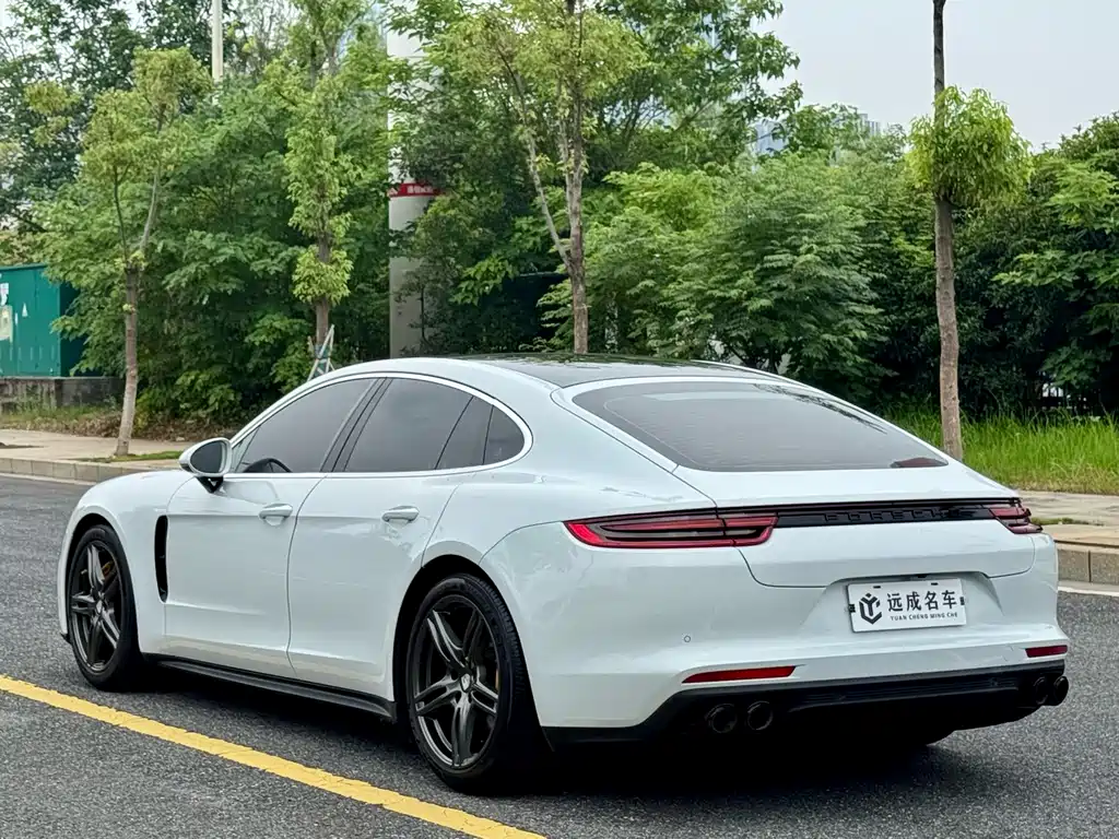 Porsche Panamera 2019 — фото 7