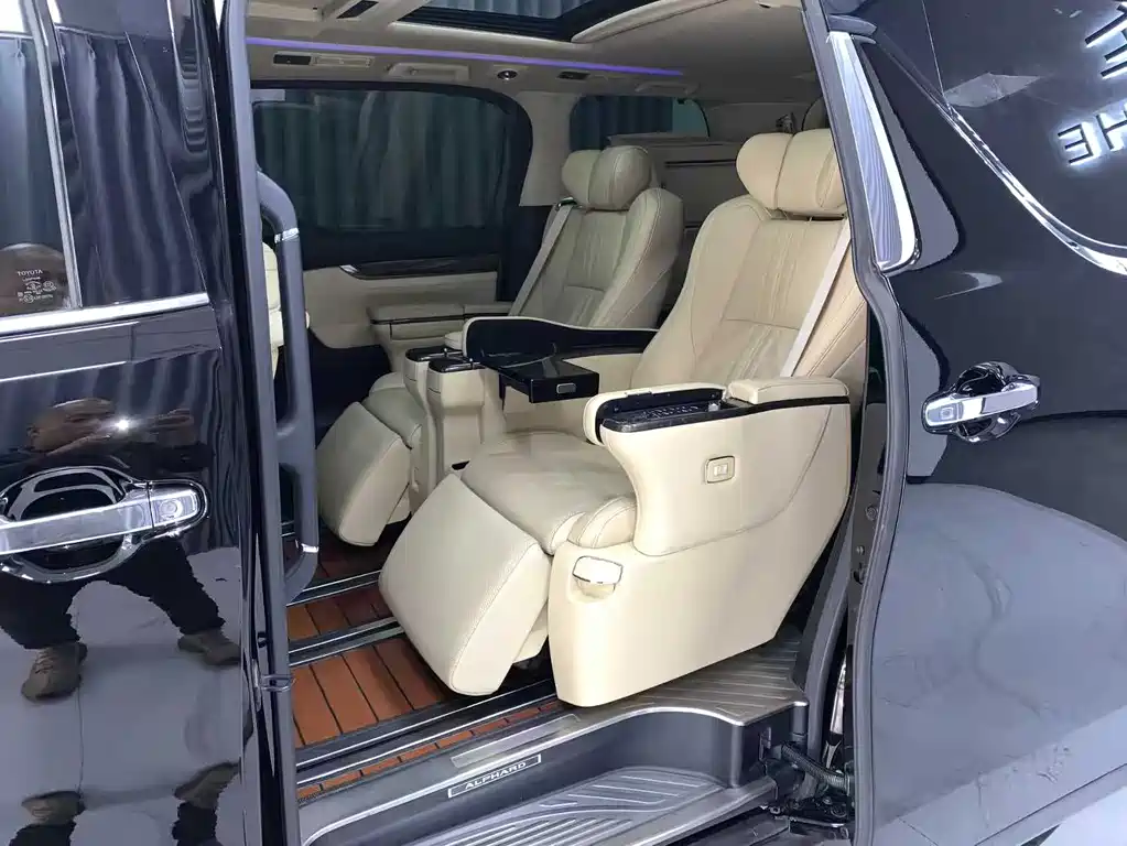 Toyota Alphard 2019 — фото 9