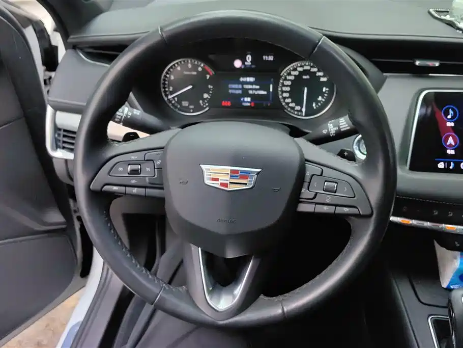 Cadillac XT4 2019 — фото 15