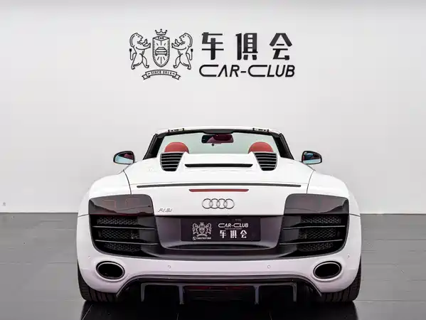 Audi R8 2015