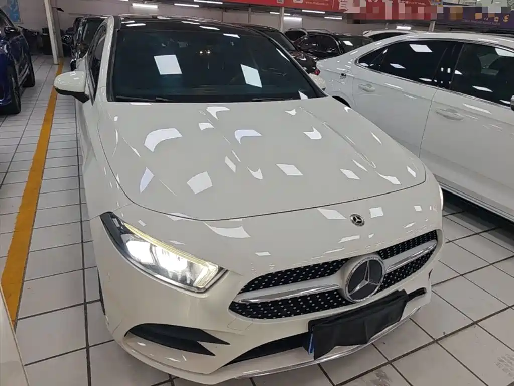 Mercedes-Benz A-Class 2019 — фото 4