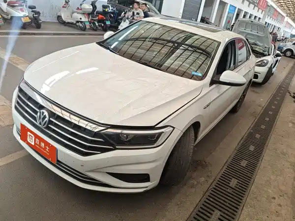 Volkswagen Sagitar 2021