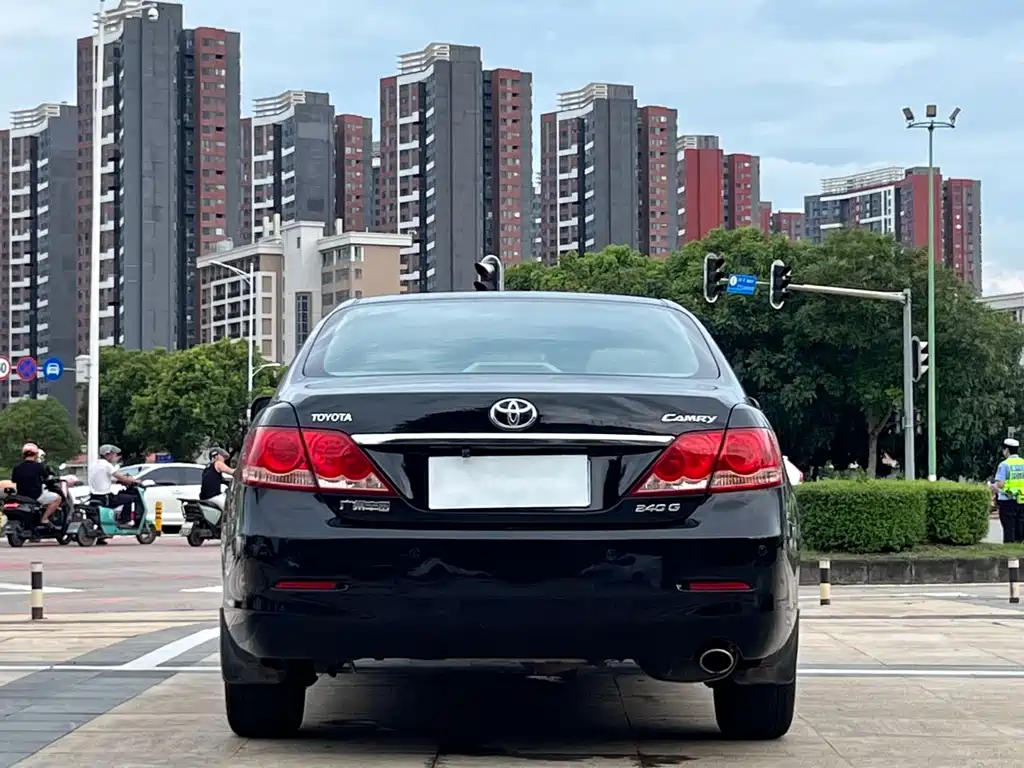 Toyota Camry 2008 — фото 8