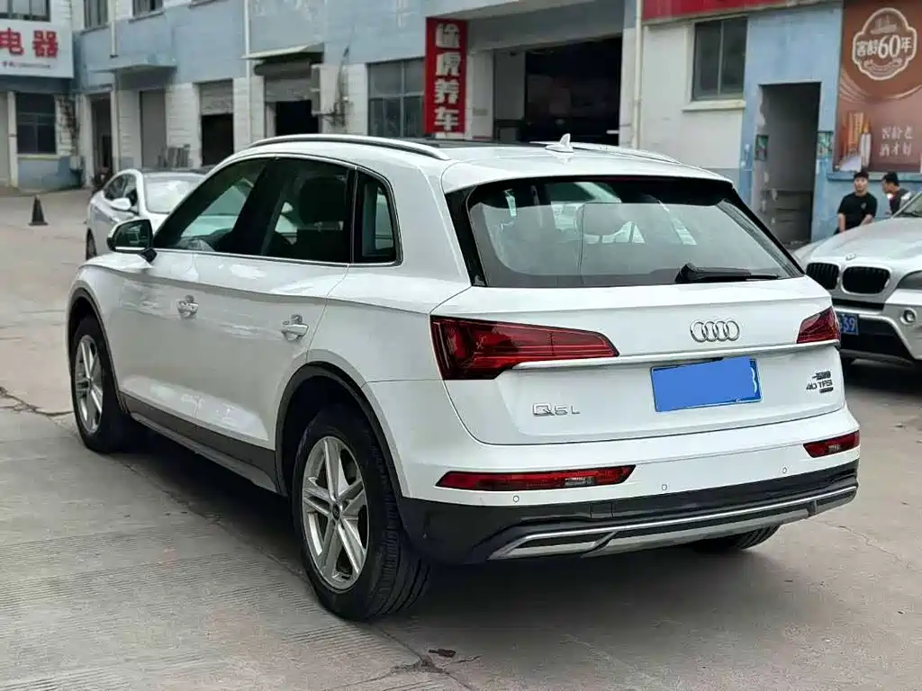 Audi Q5L 2022 — фото 6