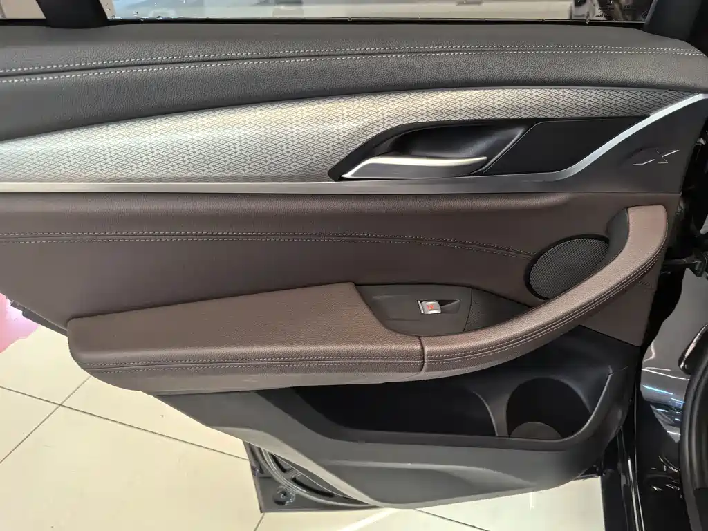BMW X4 2020 — фото 10