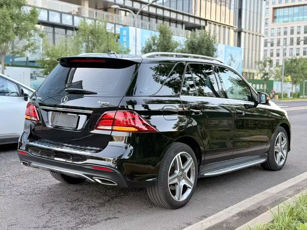 Mercedes-Benz GLE 2017 — фото 3