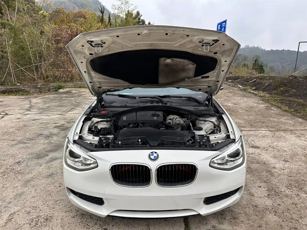 BMW 1 Series 2012 — фото 15