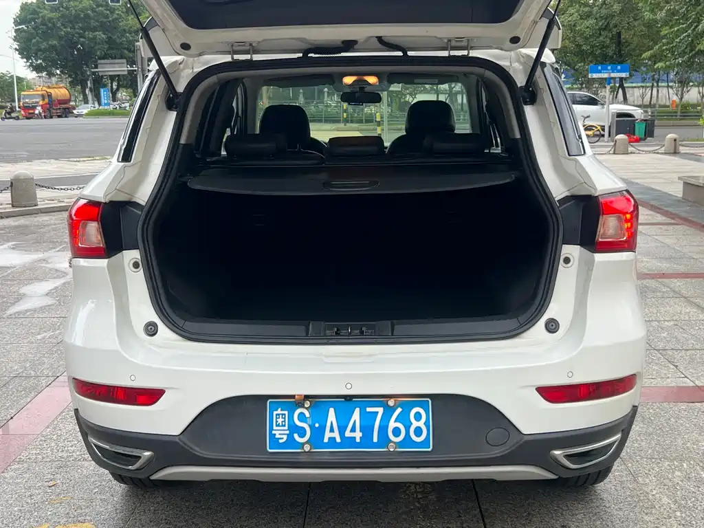 GAC Motor Trumpchi GS4 2016 — фото 13