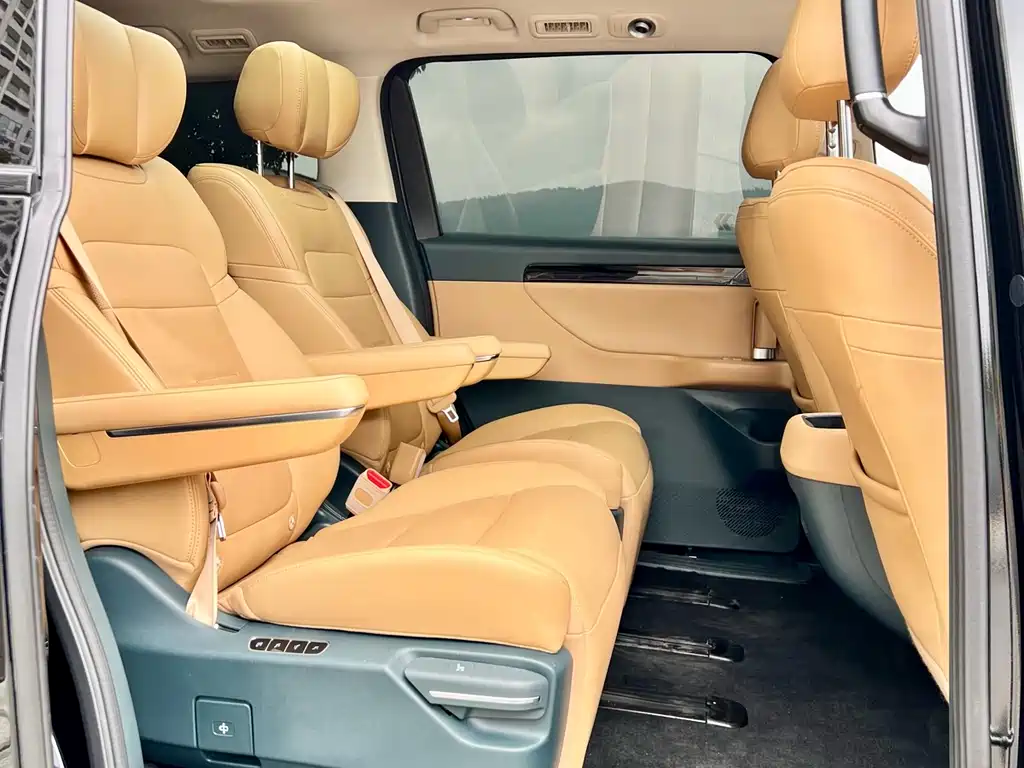 GAC Motor Trumpchi E8 2024 — фото 9