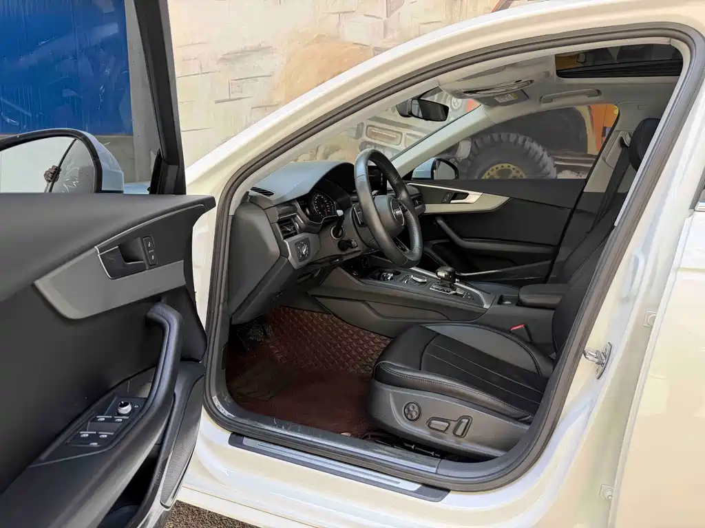 Audi A4L 2018