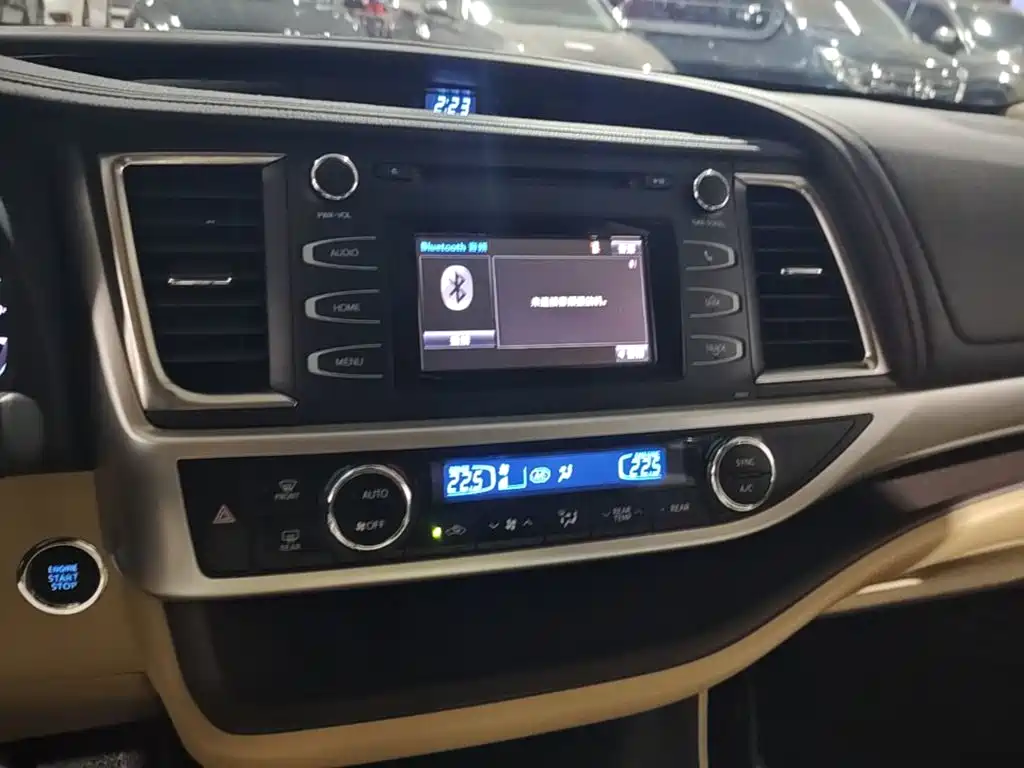 Toyota Highlander 2018 — фото 13