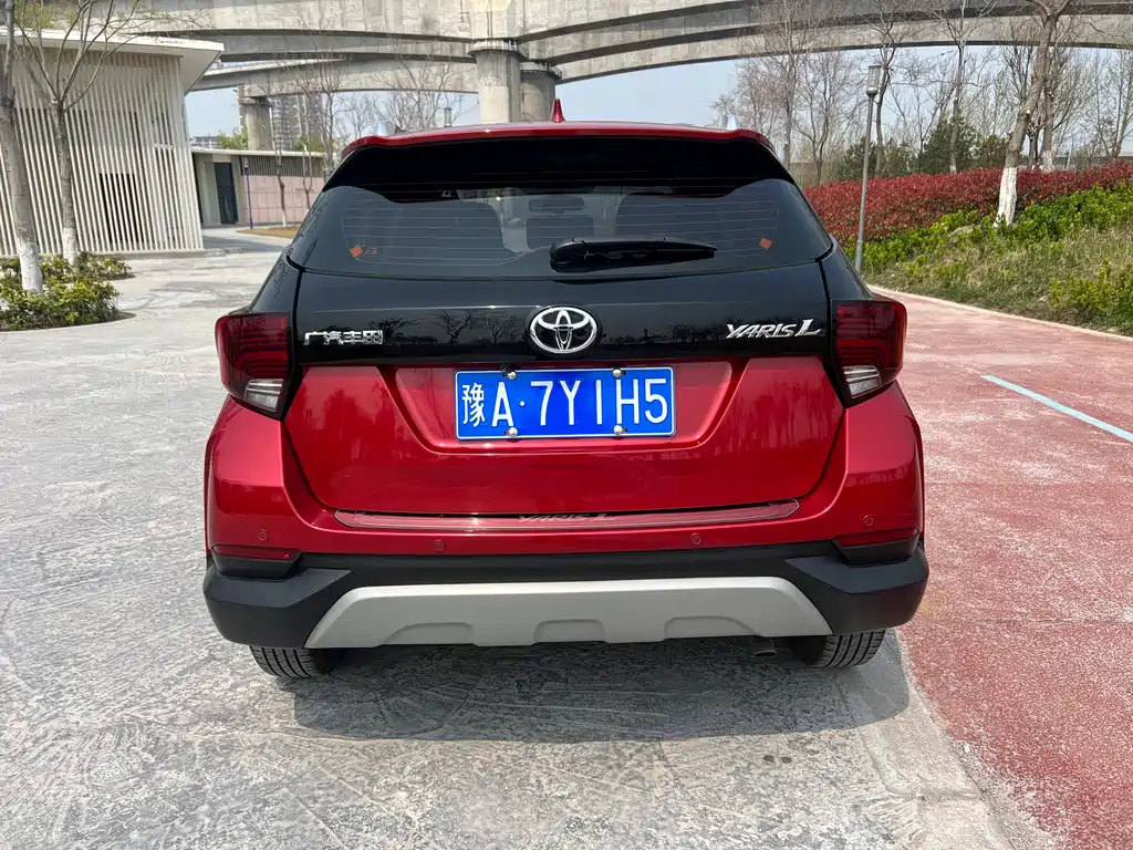 Toyota Yaris L 2019 — фото 4