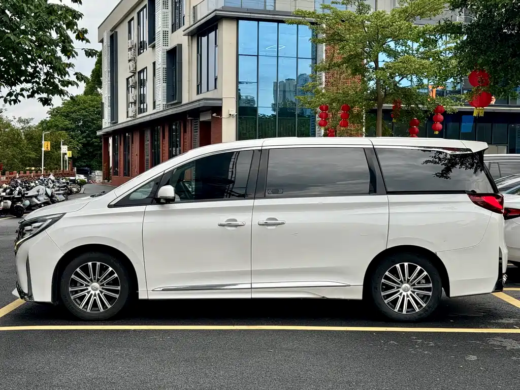 GAC Motor Trumpchi M8 2022 — фото 13