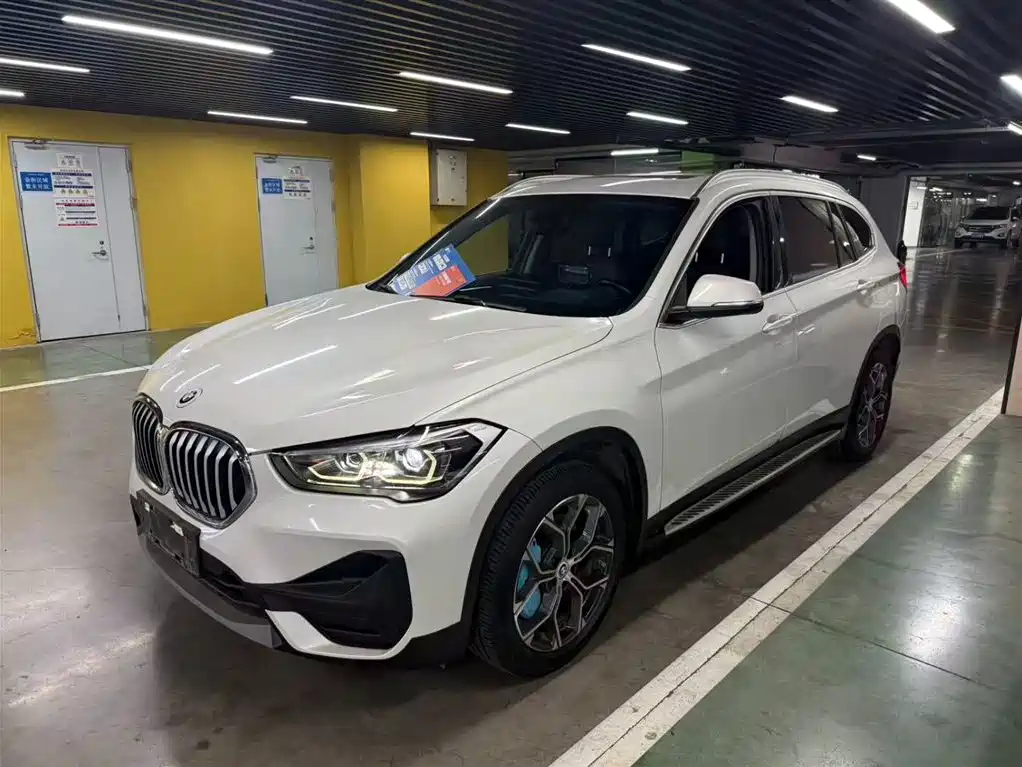 BMW X1 2022 — фото 1