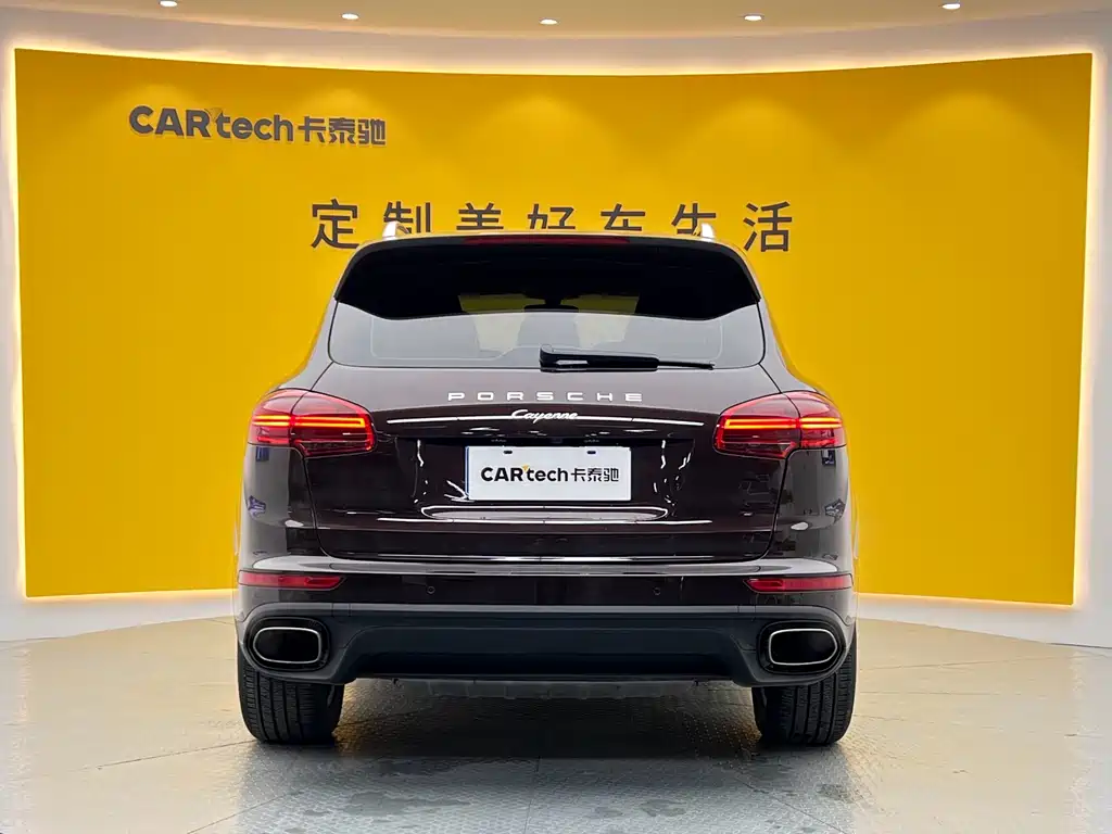 Porsche Cayenne 2016 — фото 30