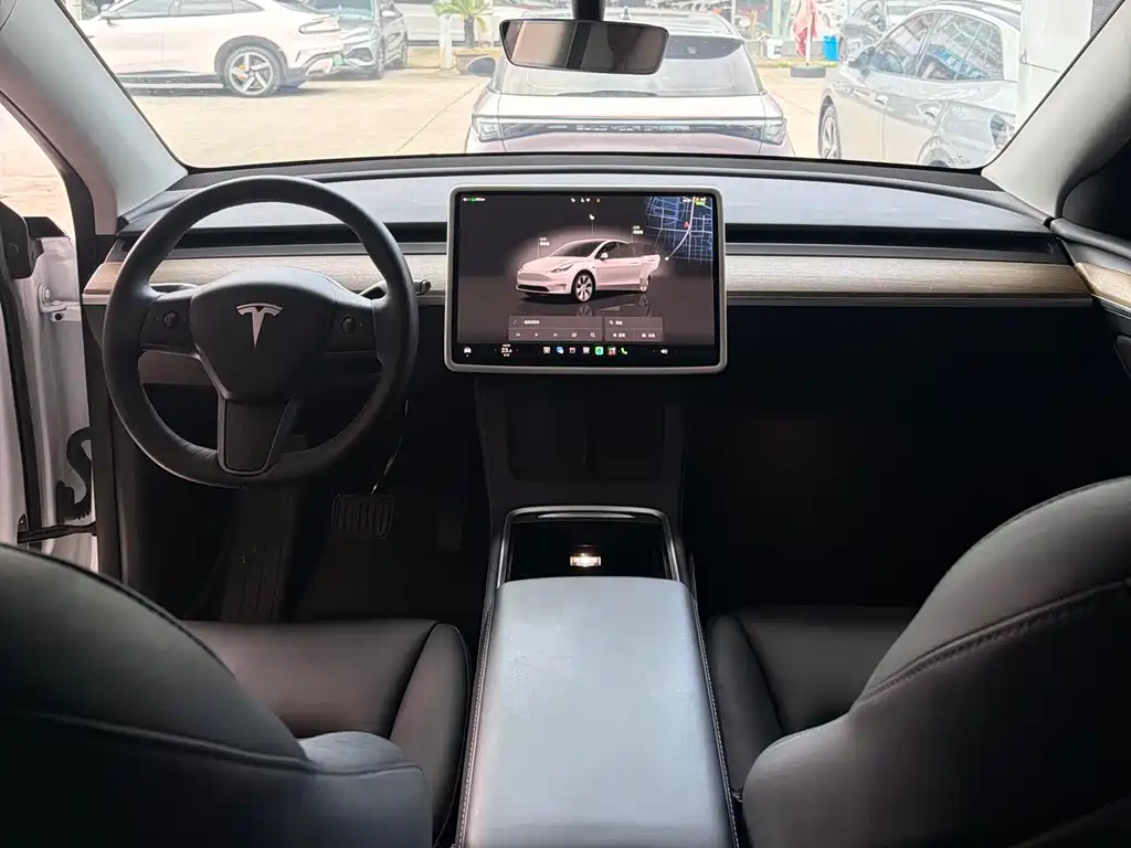 Tesla Model Y 2023 — фото 10