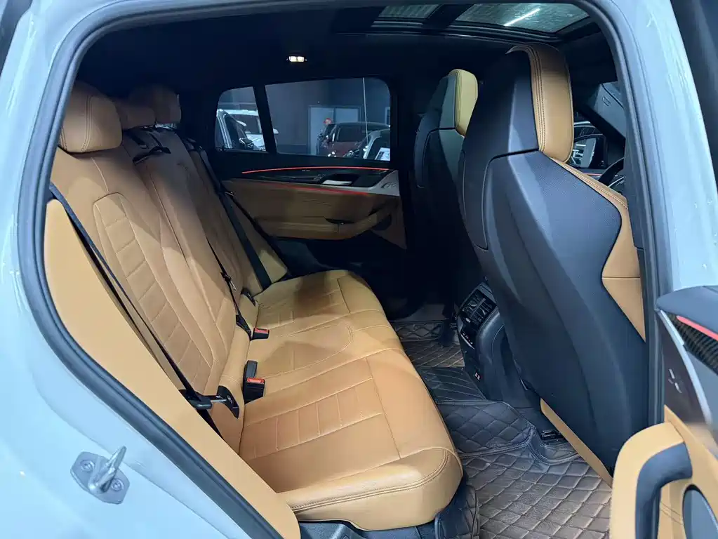 BMW X4 M40i 2023 — фото 10