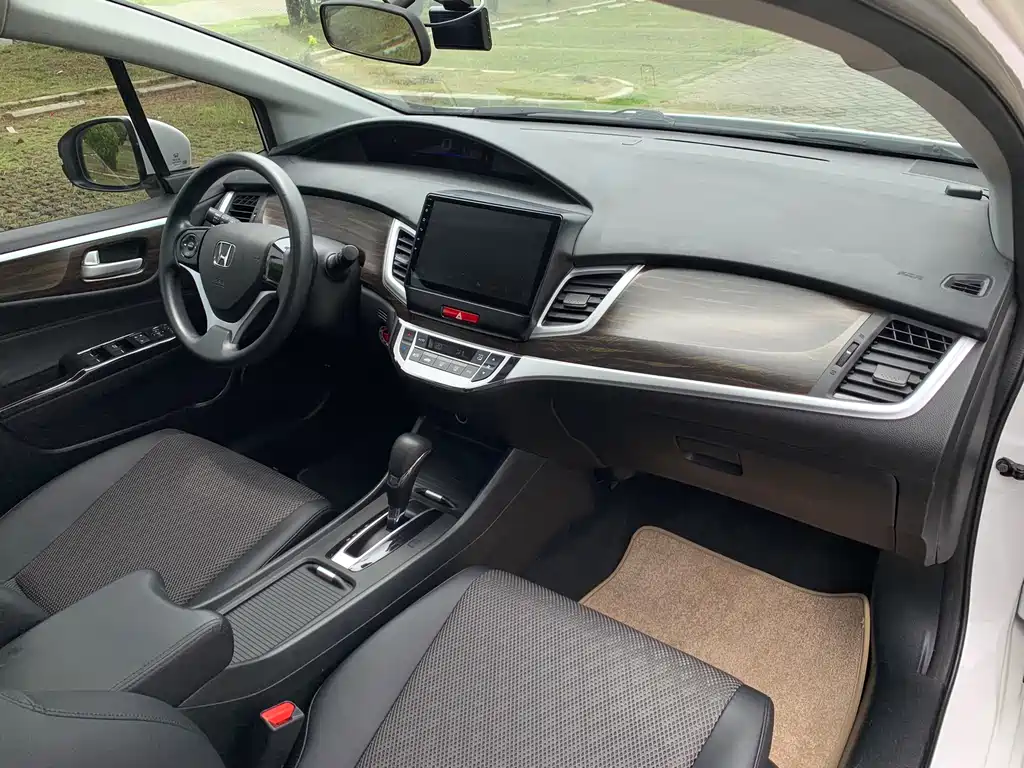 Honda Jade 2018 — фото 13