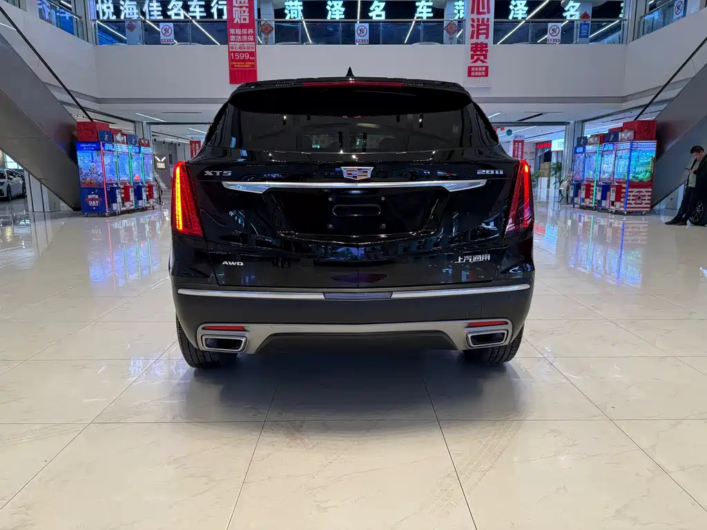 Cadillac XT5 2021 — фото 4