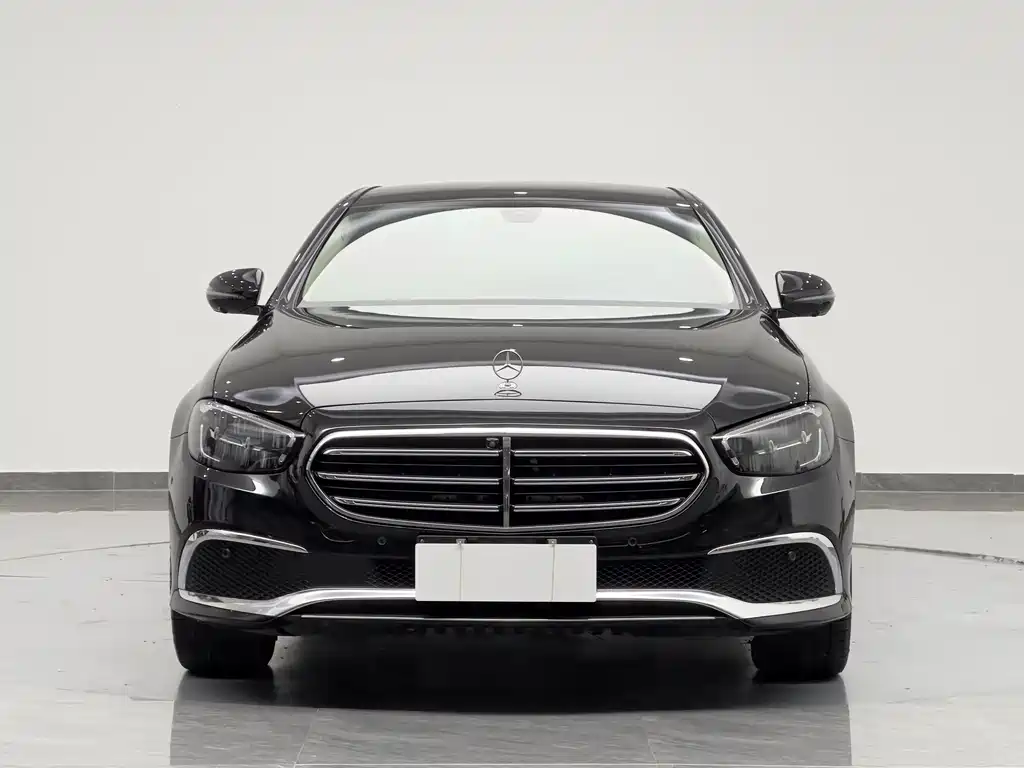Mercedes-Benz E-Class 2022 — фото 3