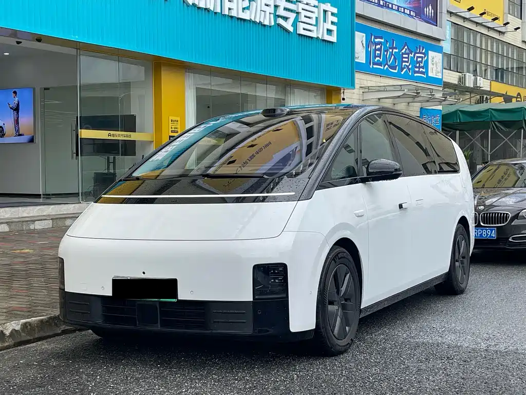 Li Auto Li MEGA 2025